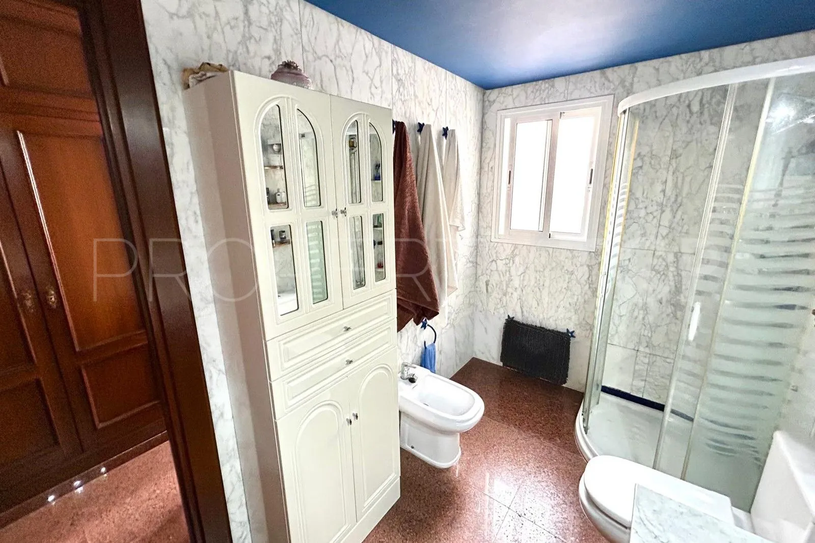 For sale 4 bedrooms flat in Fuengirola Centro
