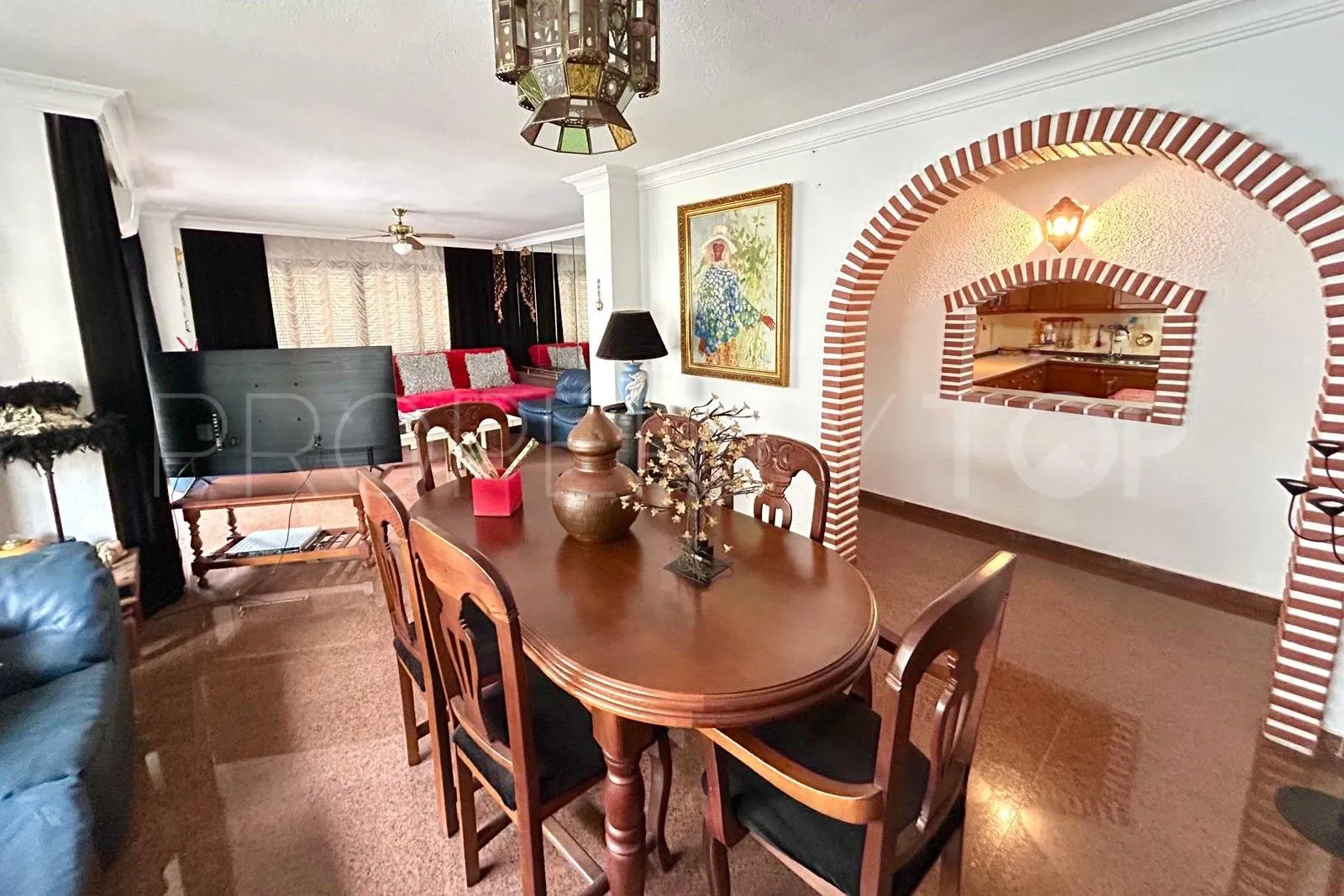 For sale 4 bedrooms flat in Fuengirola Centro