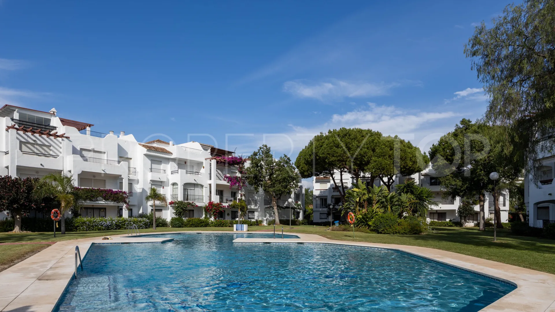 Semi detached house with 3 bedrooms for sale in Beach Side New Golden Mile
