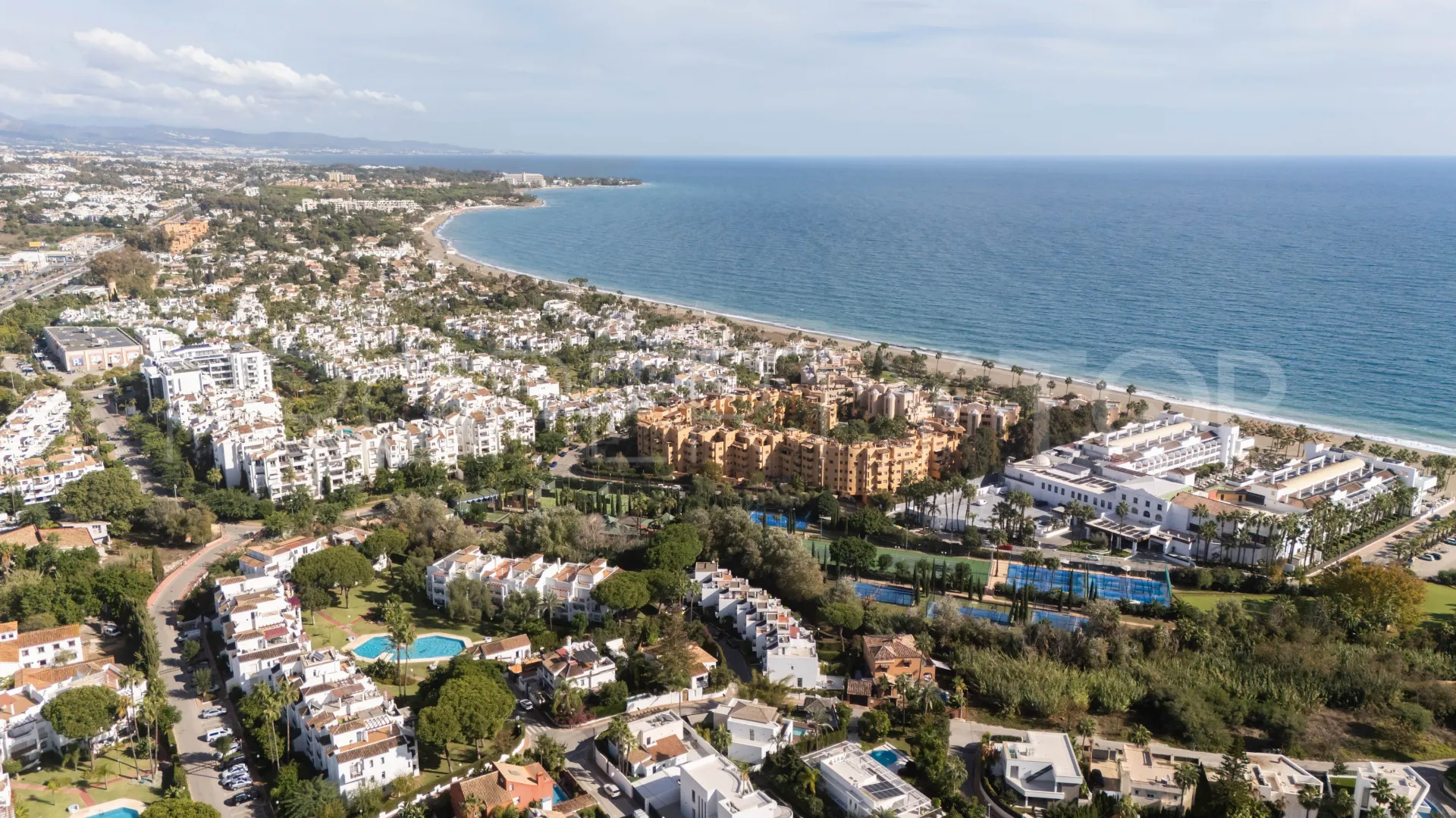 Semi detached house with 3 bedrooms for sale in Beach Side New Golden Mile