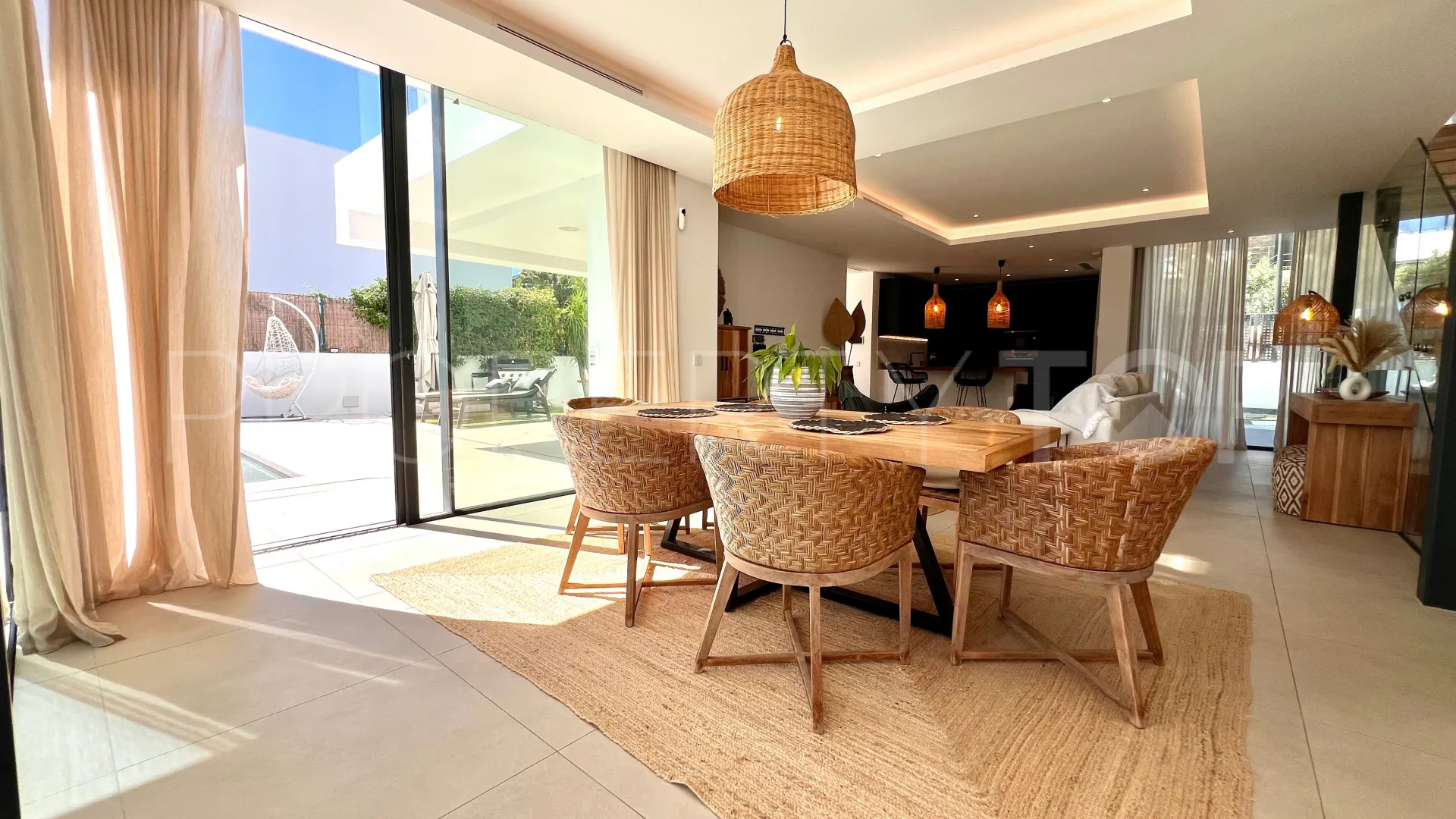 For sale El Paraiso 4 bedrooms villa