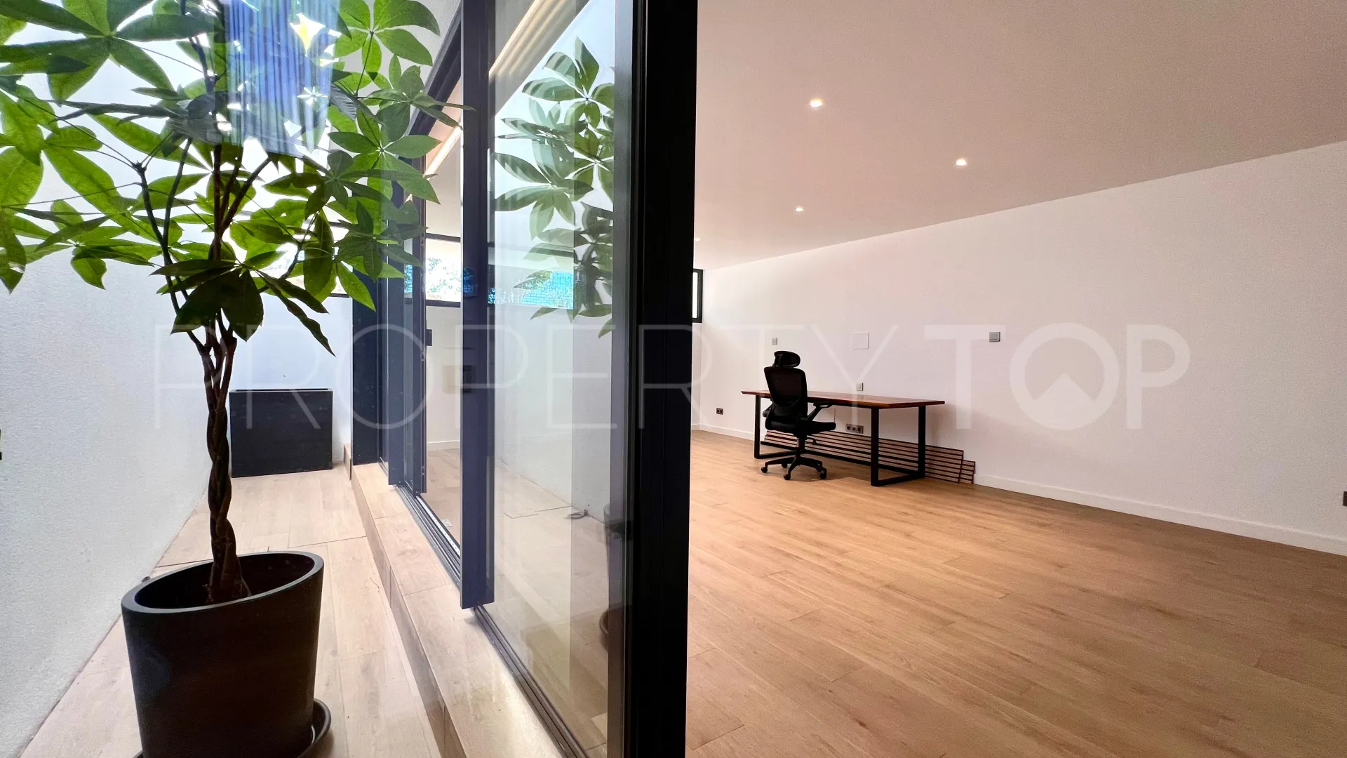 For sale El Paraiso 4 bedrooms villa