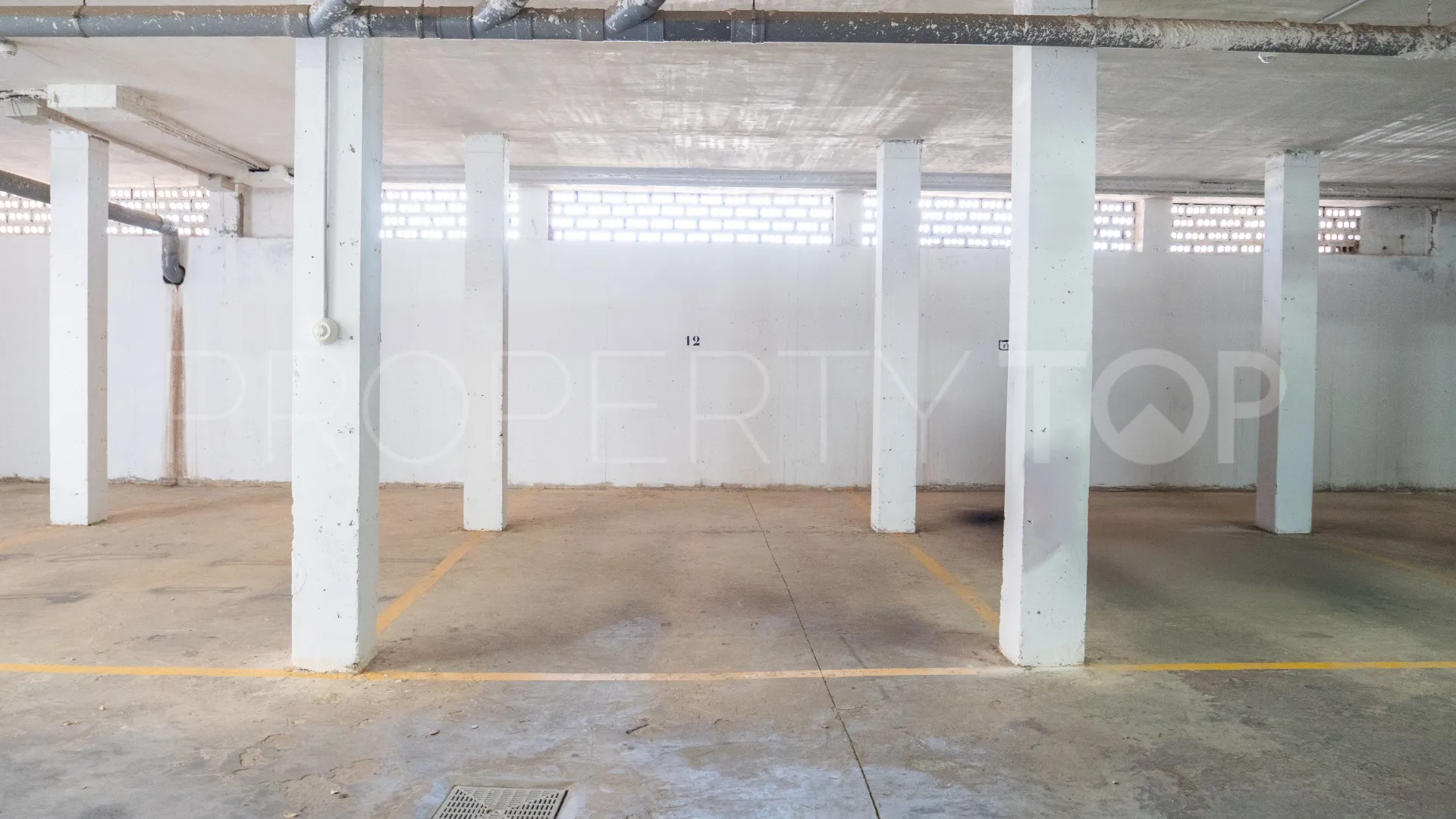 Se vende apartamento en Sabinillas de 2 dormitorios