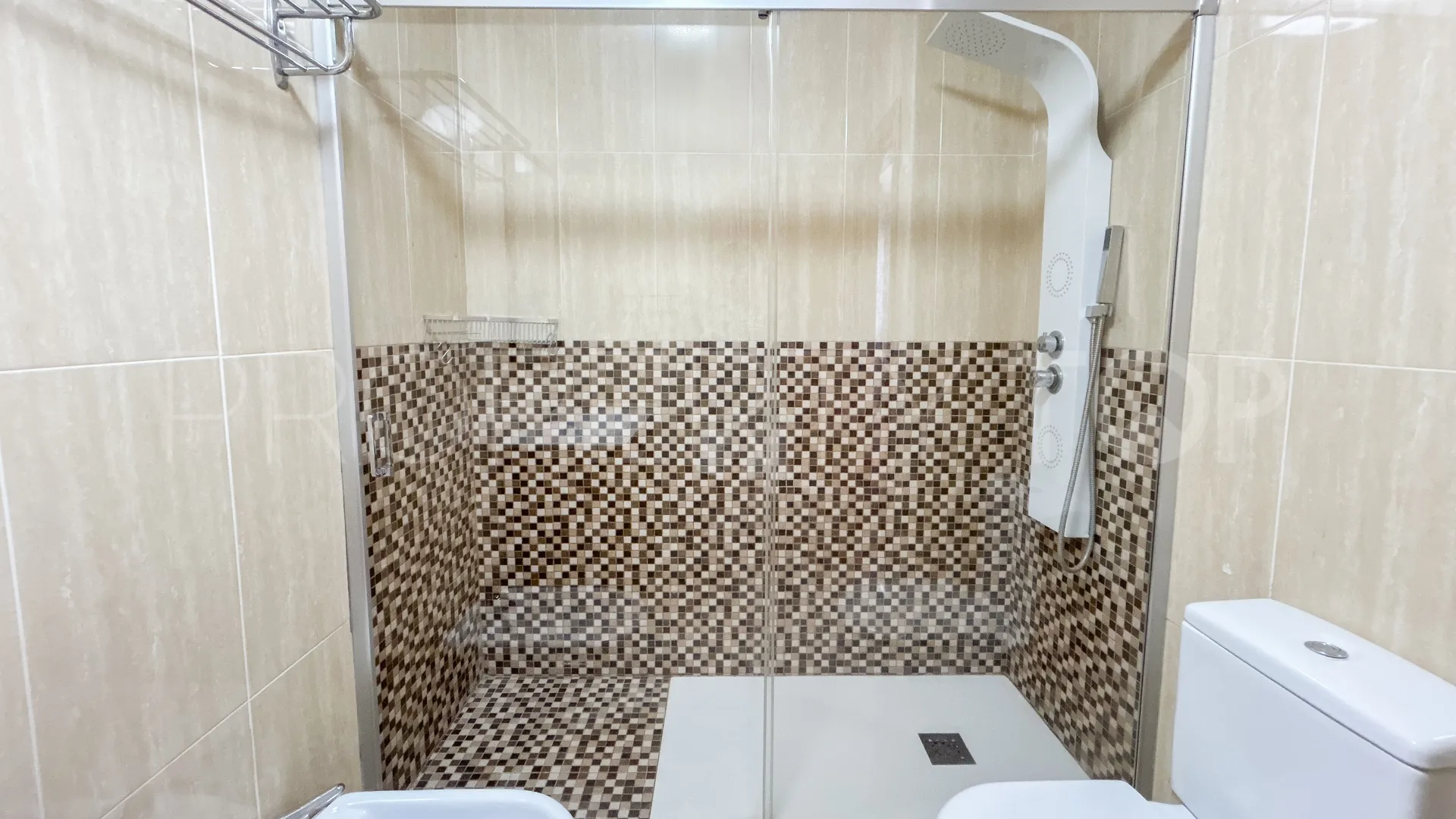 Se vende apartamento en Sabinillas de 2 dormitorios