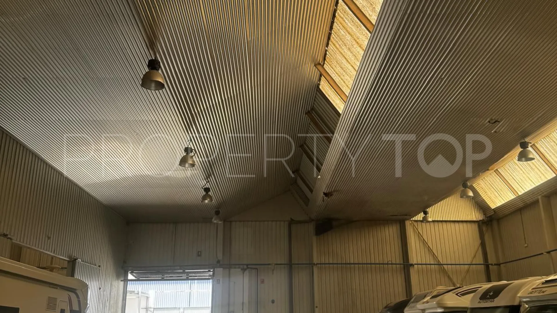 La Linea de la Concepcion, nave en venta