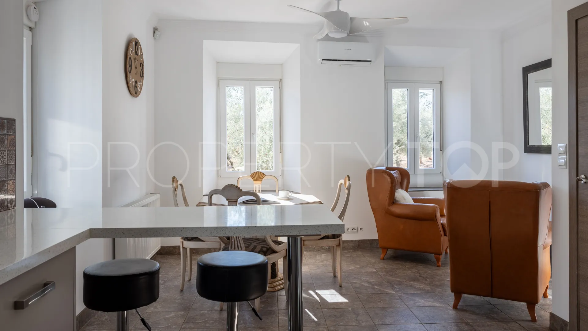 For sale villa in Antequera with 7 bedrooms