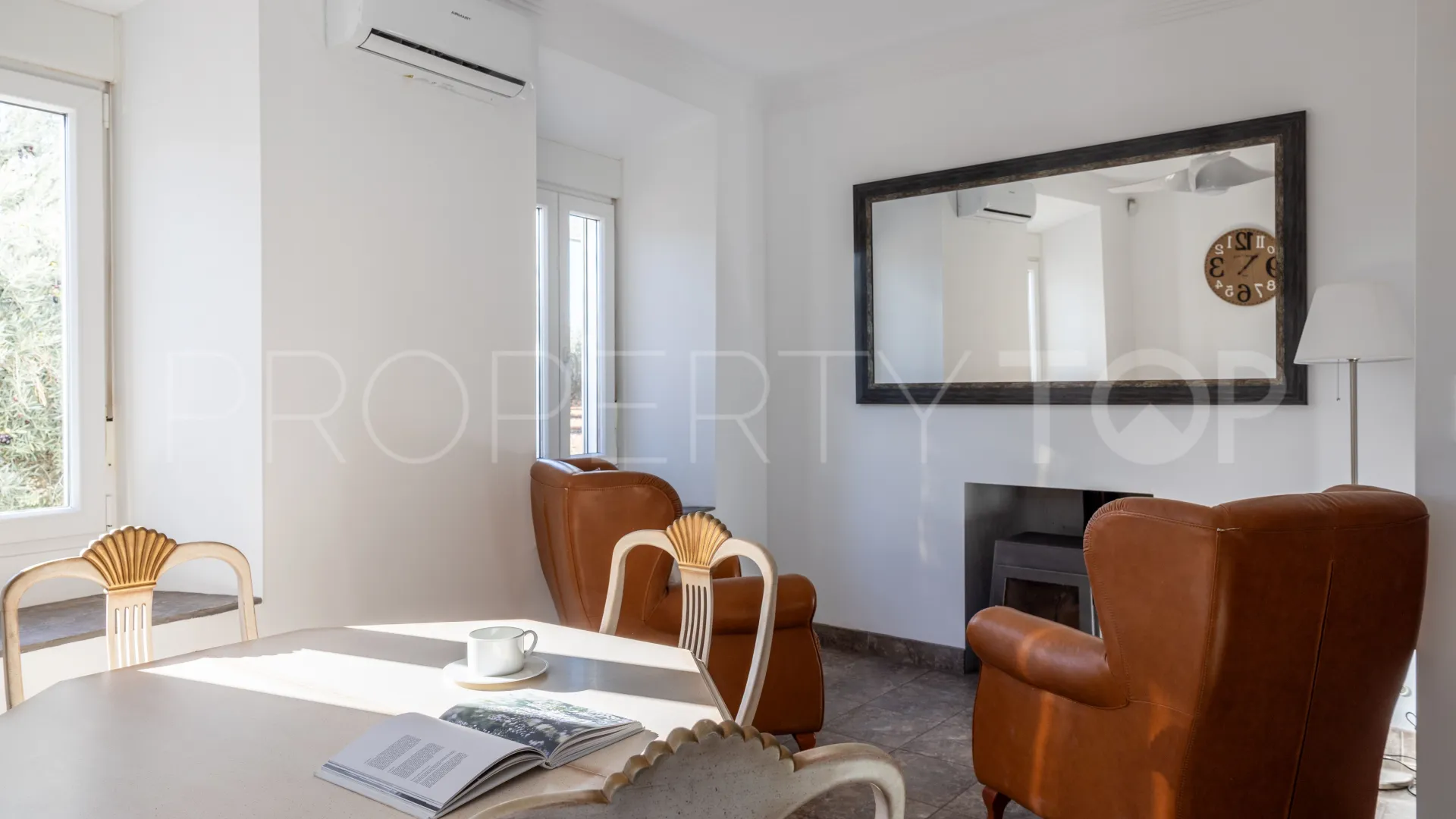 For sale villa in Antequera with 7 bedrooms