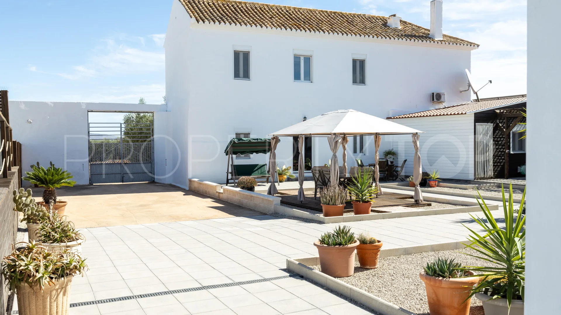 For sale villa in Antequera with 7 bedrooms