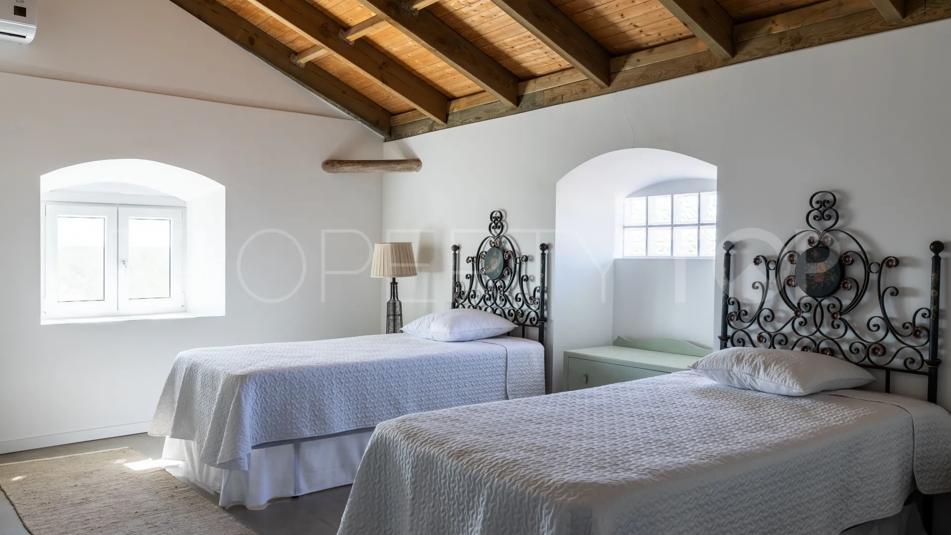 For sale villa in Antequera with 7 bedrooms