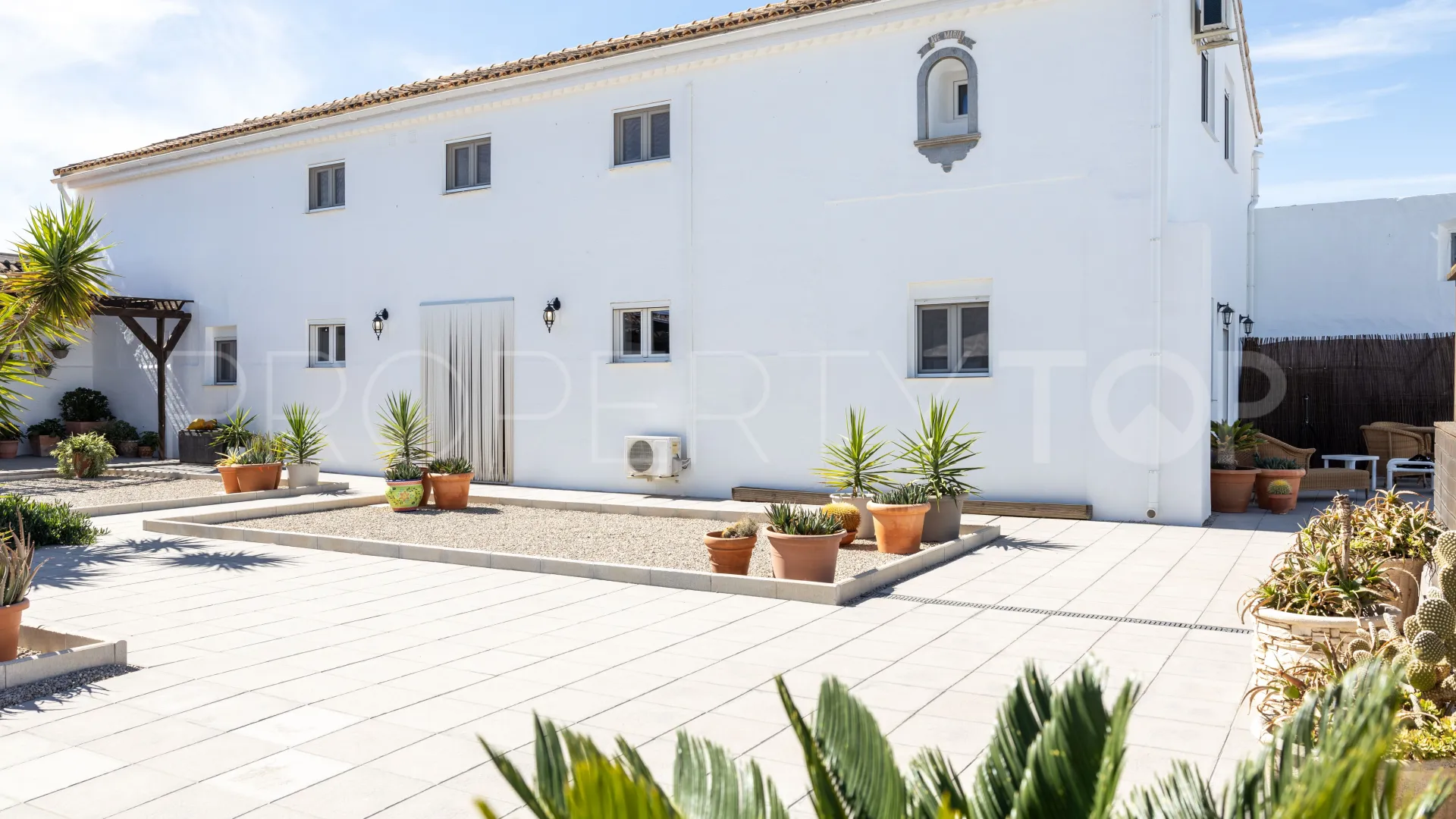 For sale villa in Antequera with 7 bedrooms