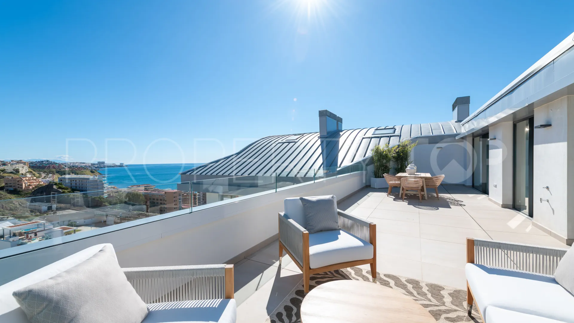 For sale penthouse in El Higueron