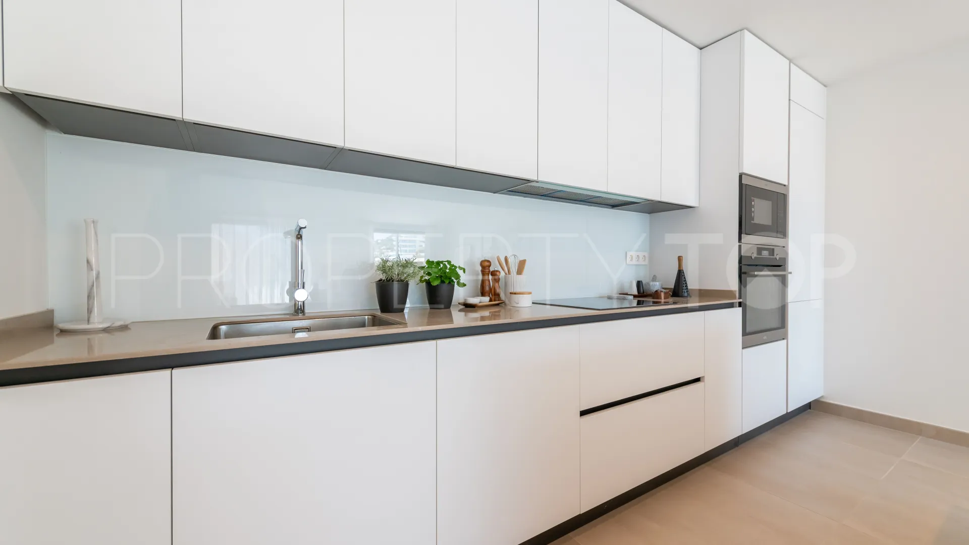 For sale penthouse in El Higueron