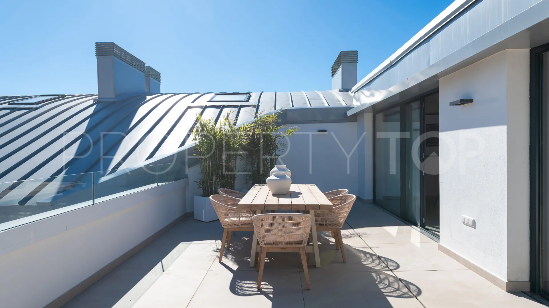 For sale penthouse in El Higueron
