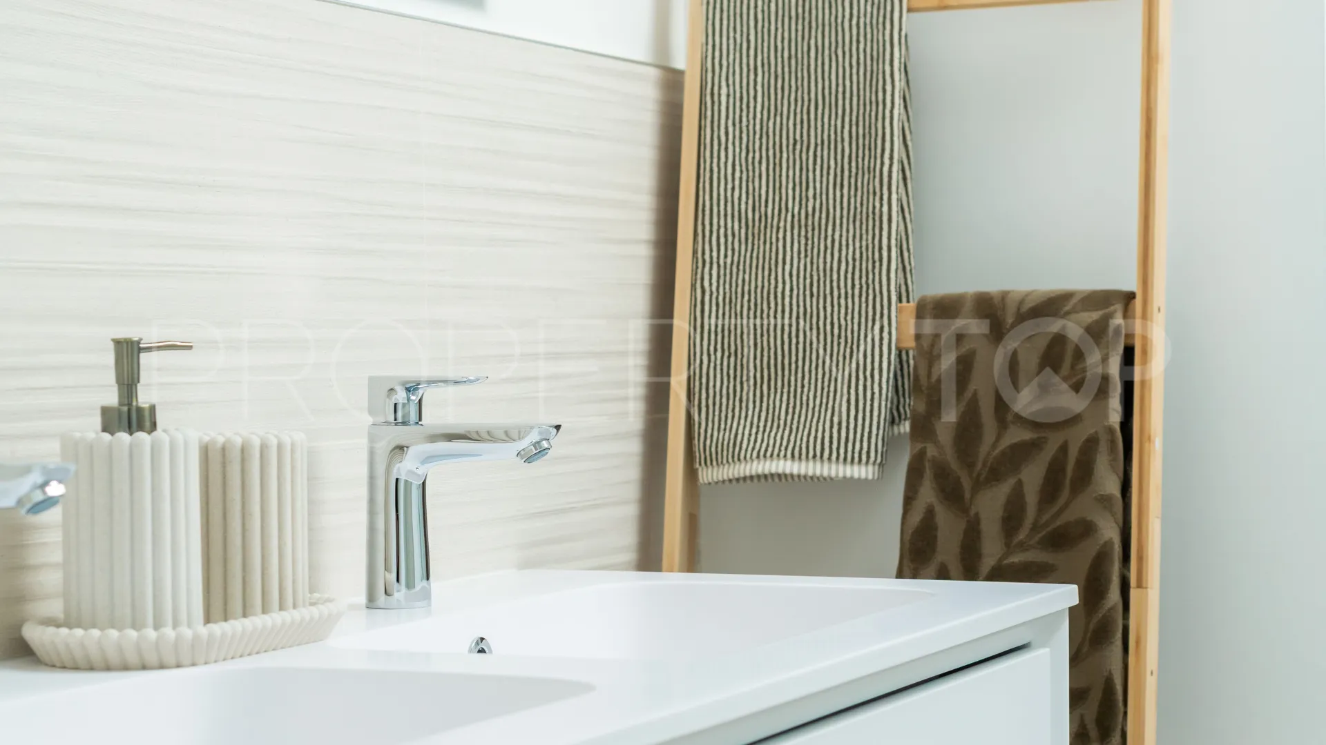 For sale penthouse in El Higueron
