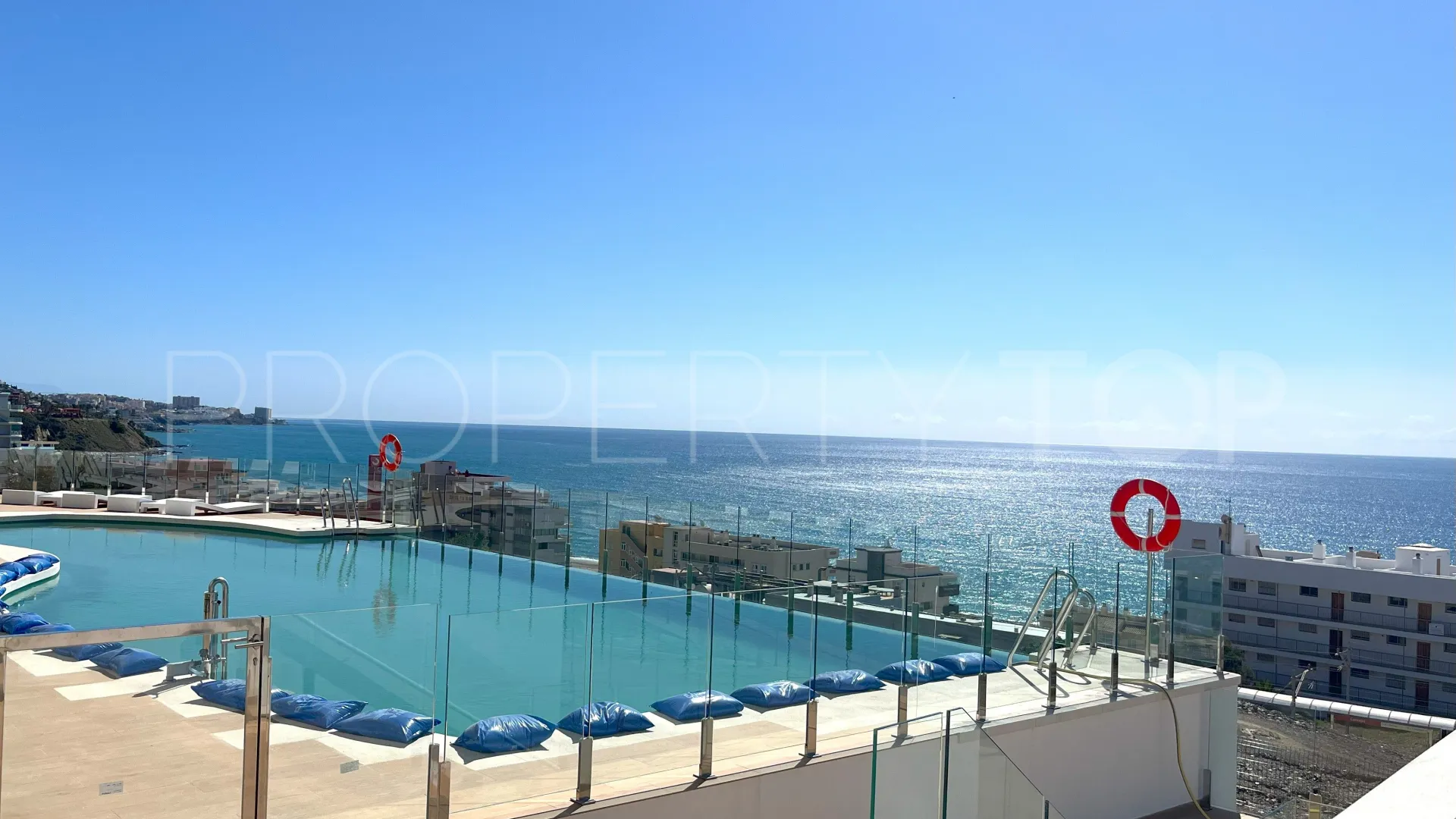 For sale penthouse in El Higueron
