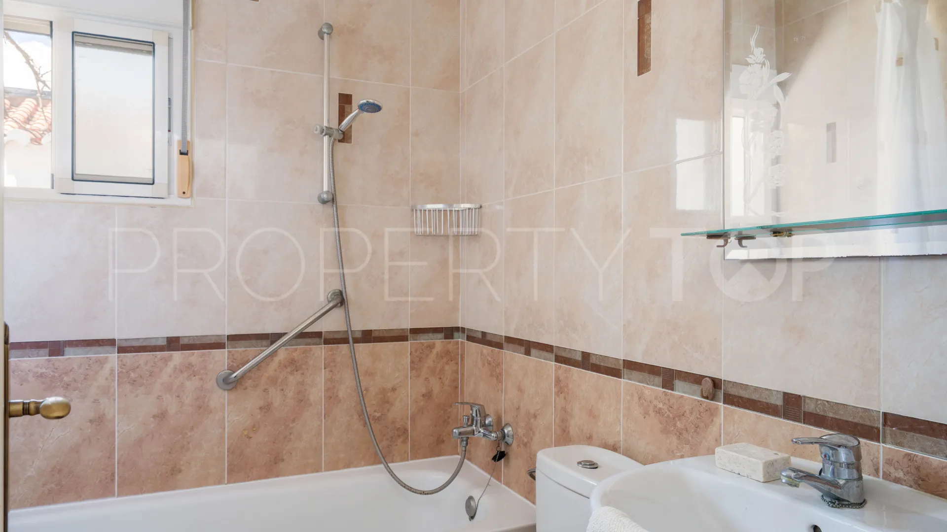Finca in Alora for sale