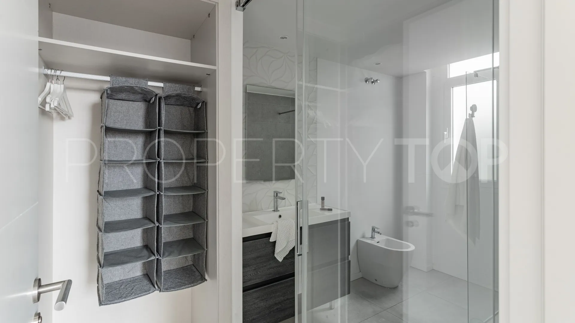 For sale Cala de Mijas ground floor apartment with 3 bedrooms
