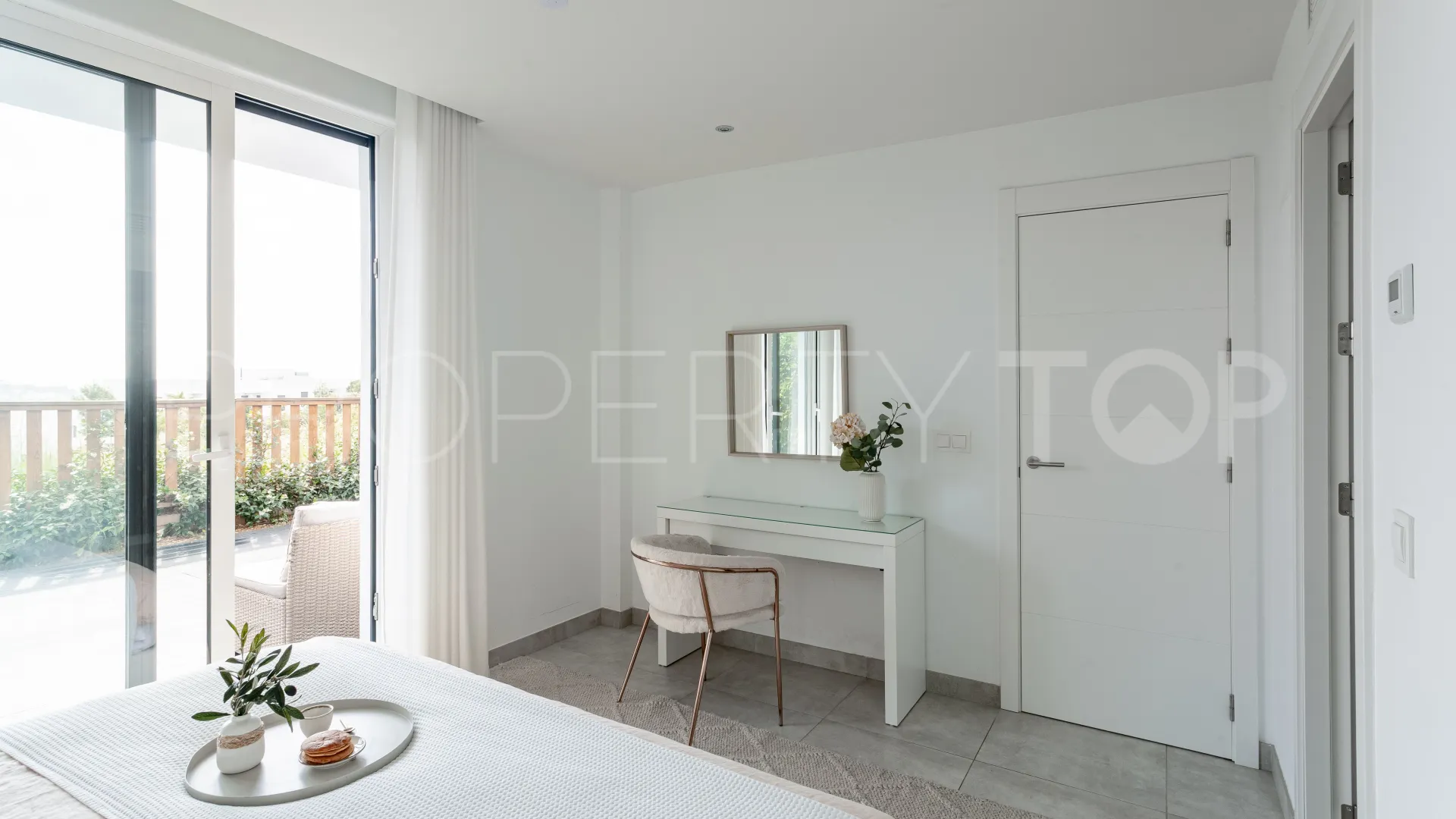 For sale Cala de Mijas ground floor apartment with 3 bedrooms