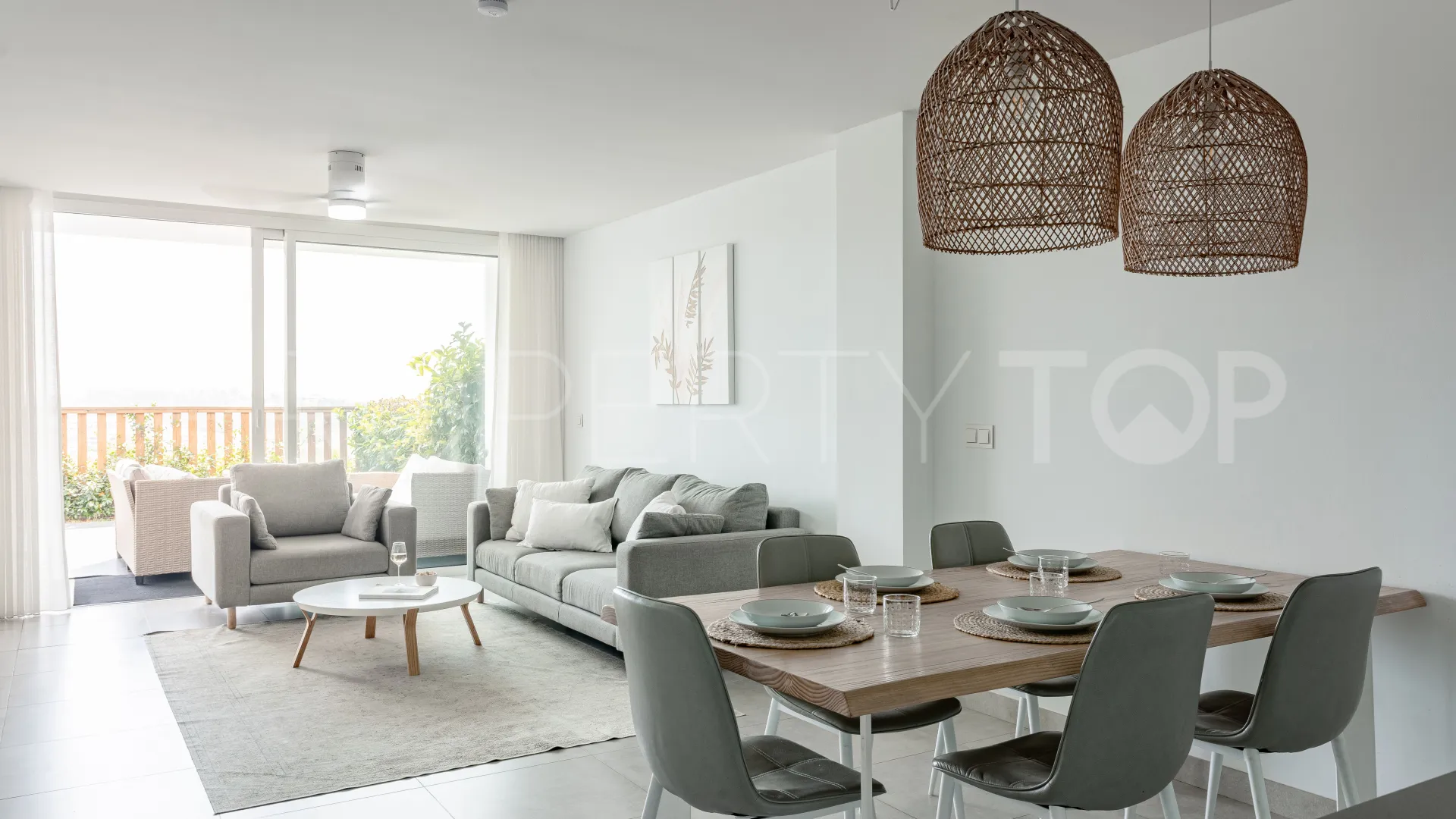 For sale Cala de Mijas ground floor apartment with 3 bedrooms