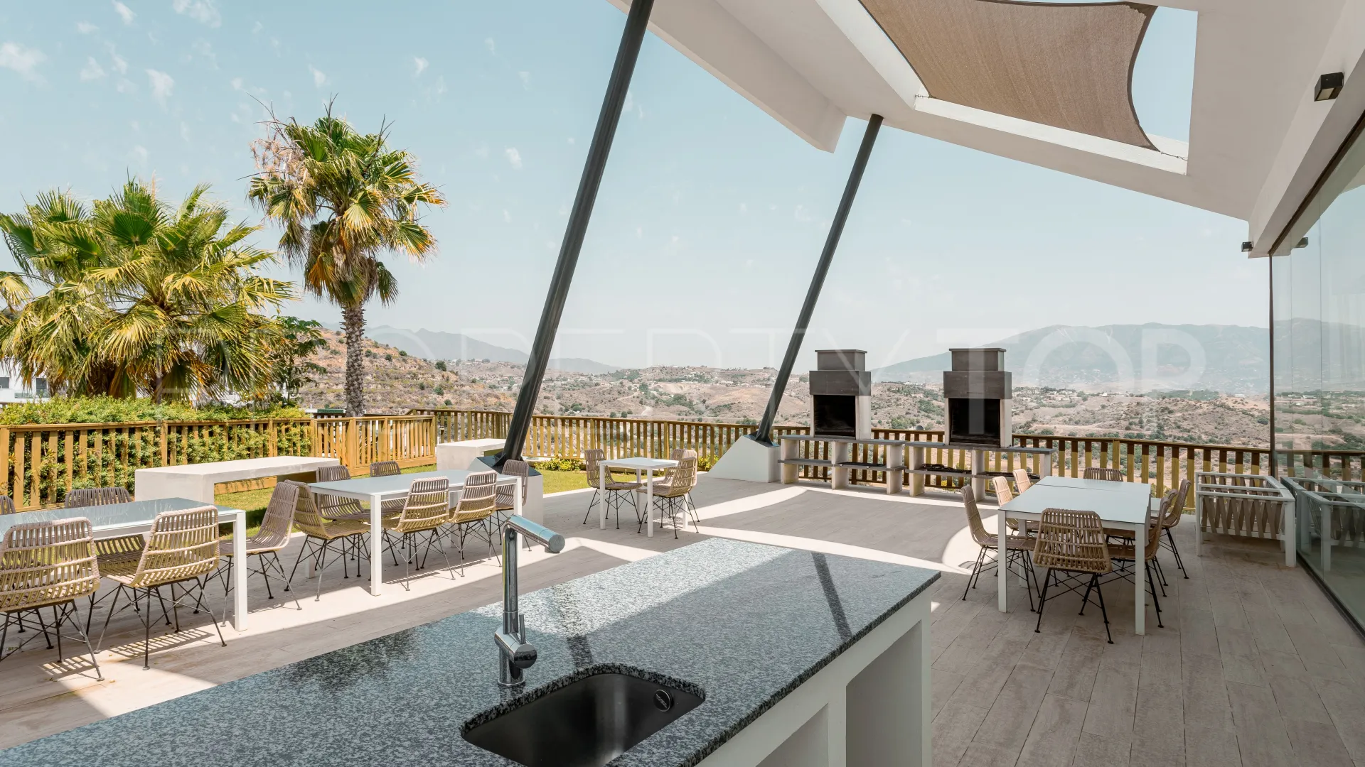 For sale Cala de Mijas ground floor apartment with 3 bedrooms