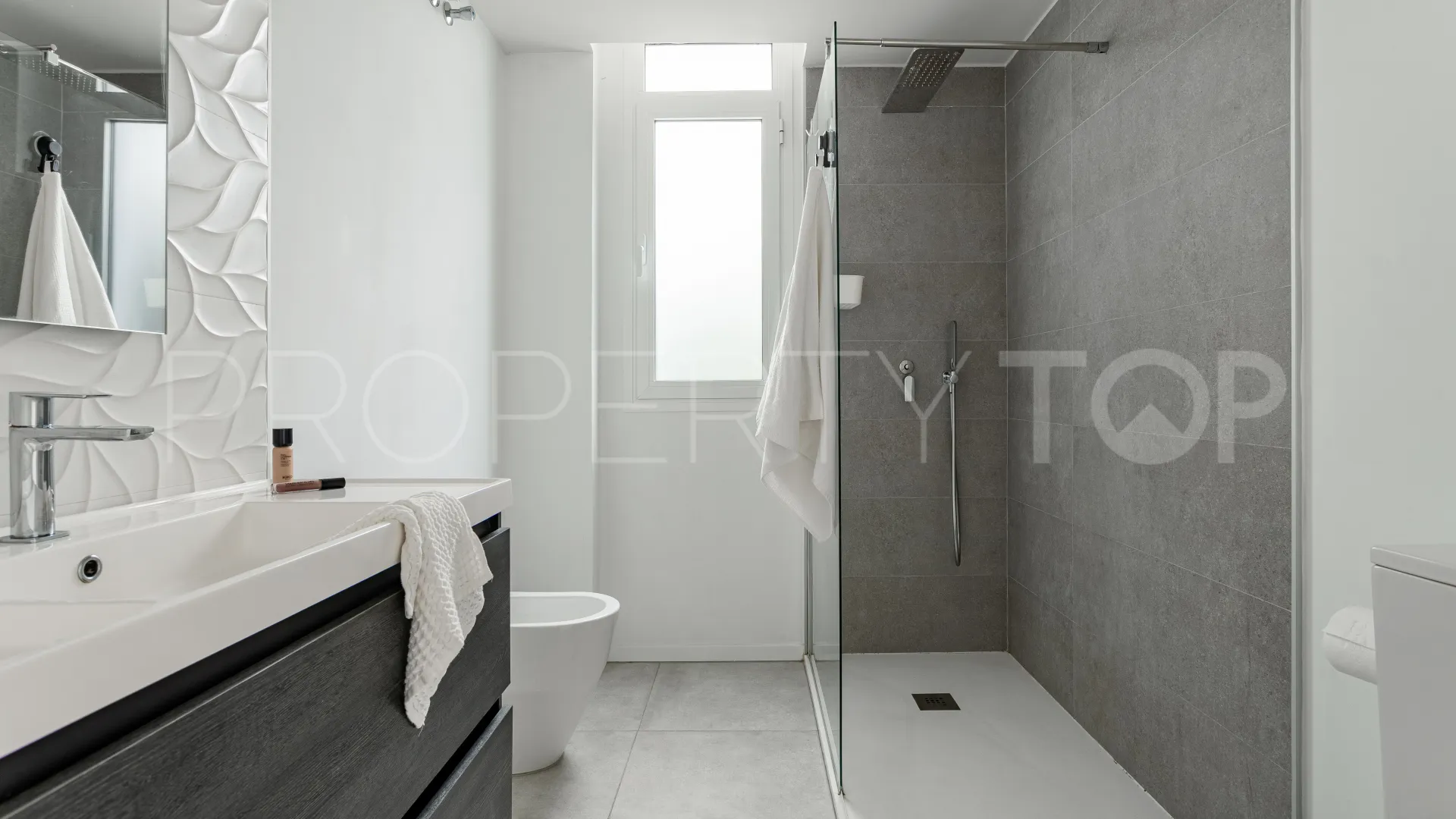 For sale Cala de Mijas ground floor apartment with 3 bedrooms