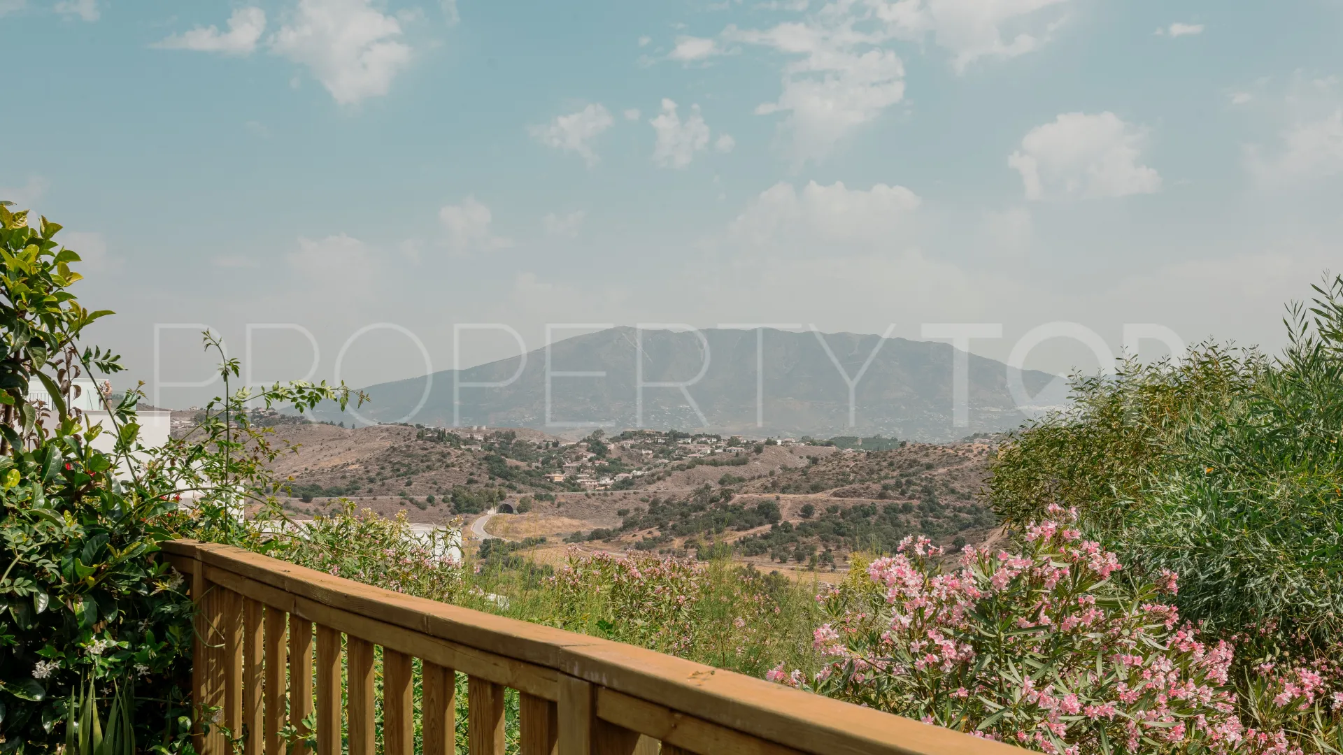 For sale Cala de Mijas ground floor apartment with 3 bedrooms