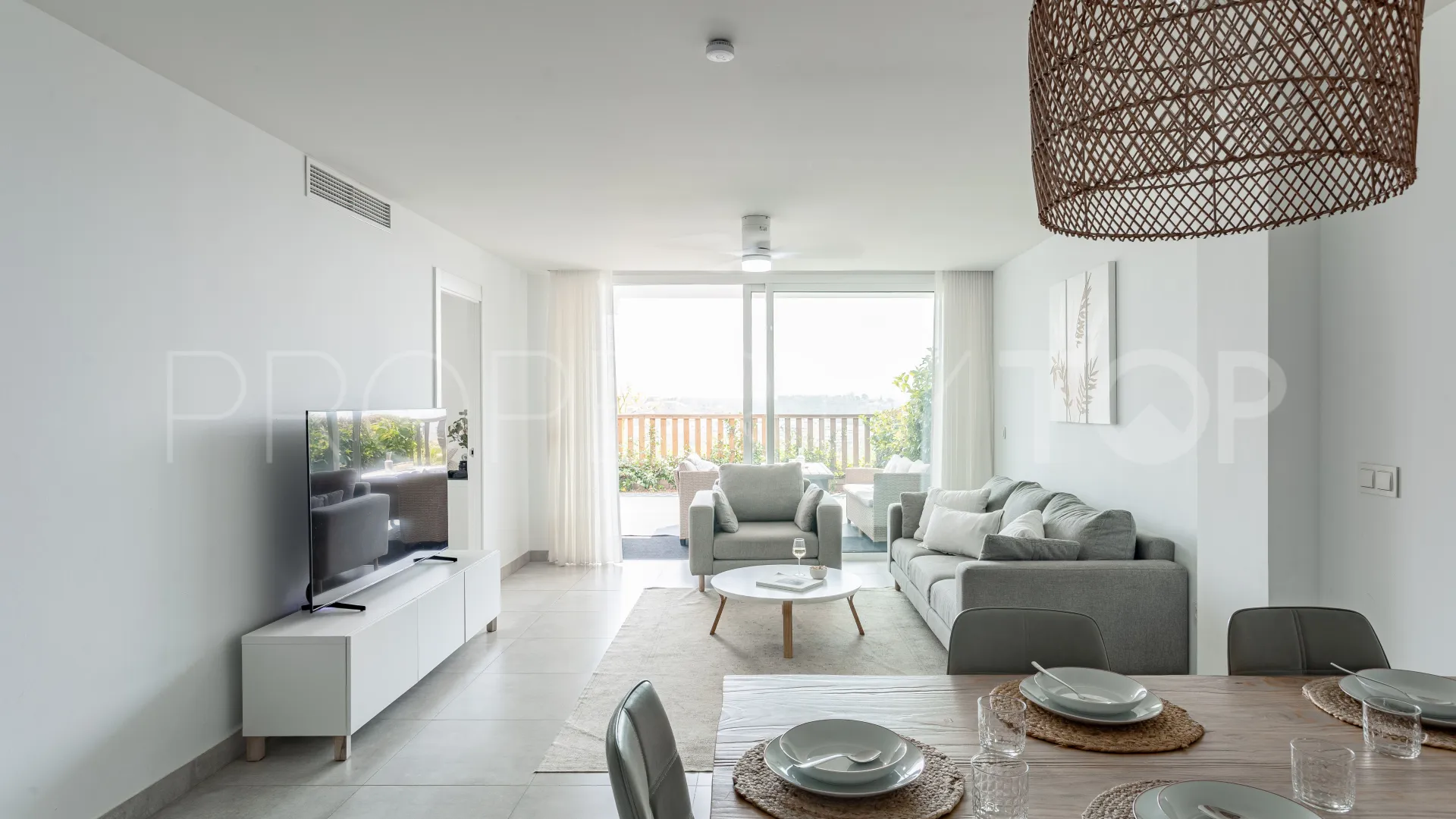 For sale Cala de Mijas ground floor apartment with 3 bedrooms