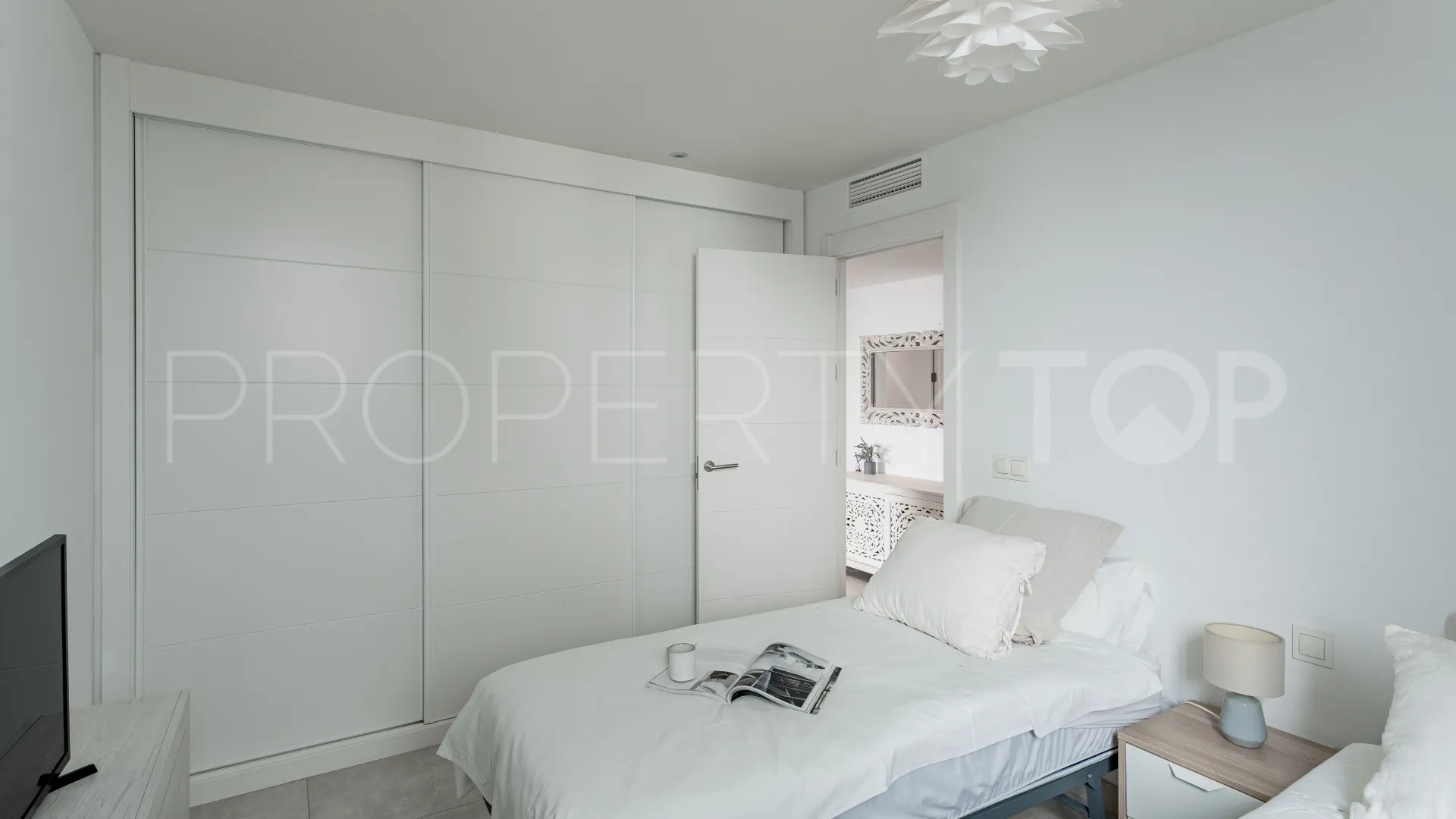 For sale Cala de Mijas ground floor apartment with 3 bedrooms