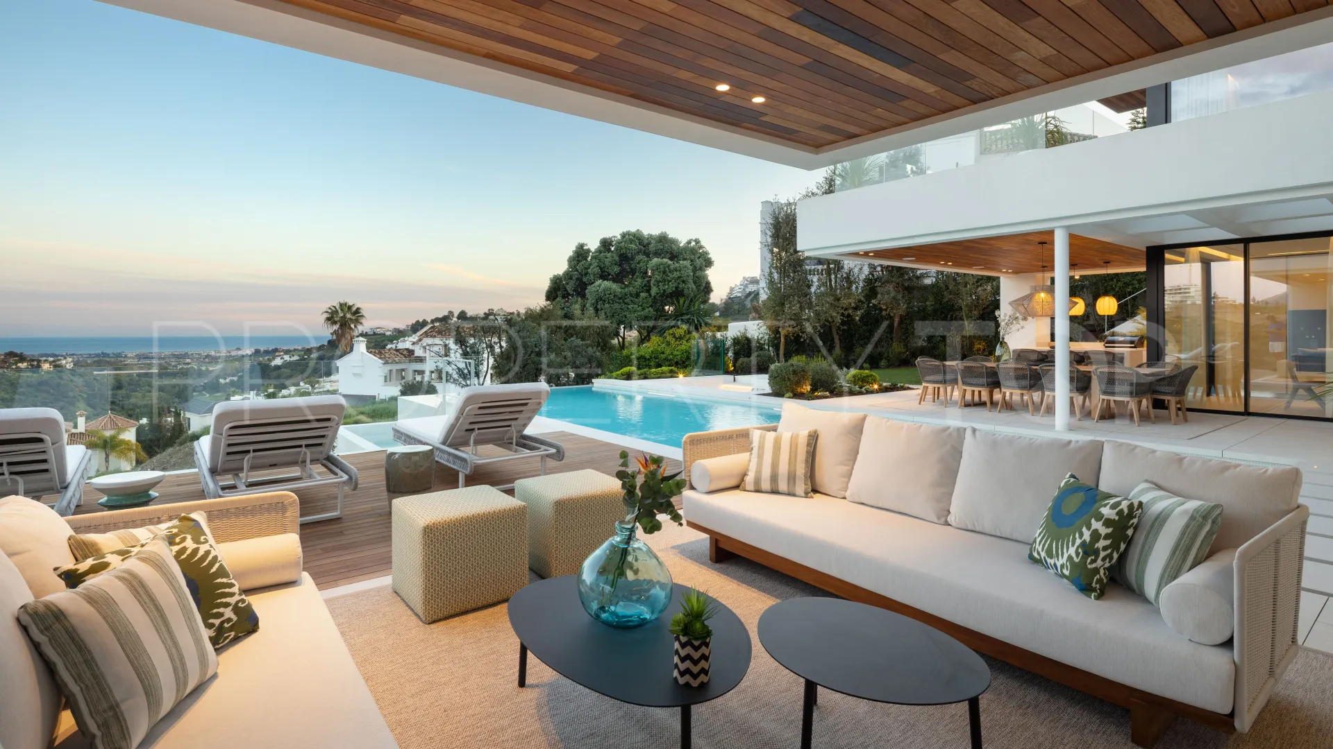 6 bedrooms Lomas de La Quinta house for sale