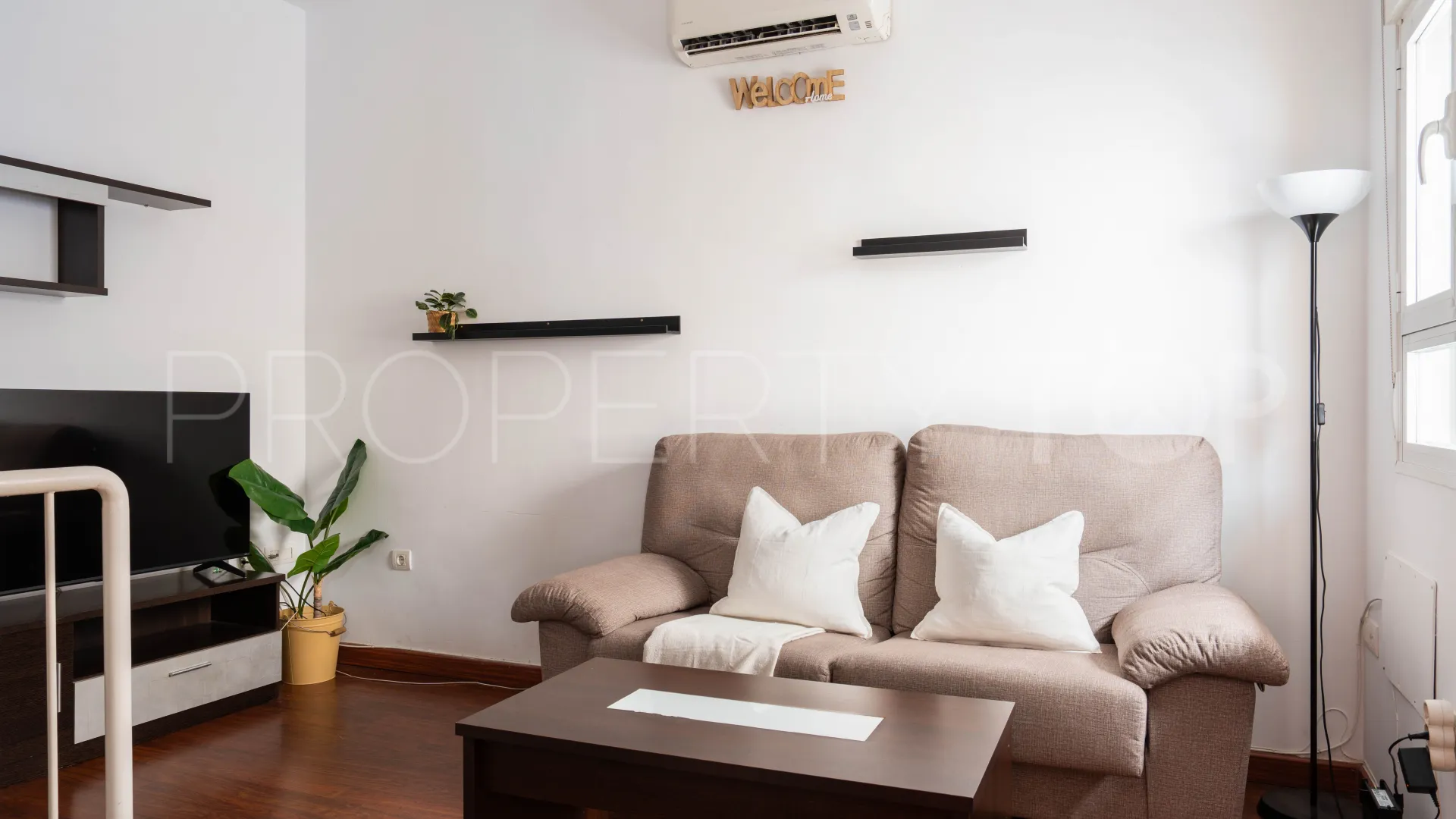 Se vende duplex en Malaga con 2 dormitorios