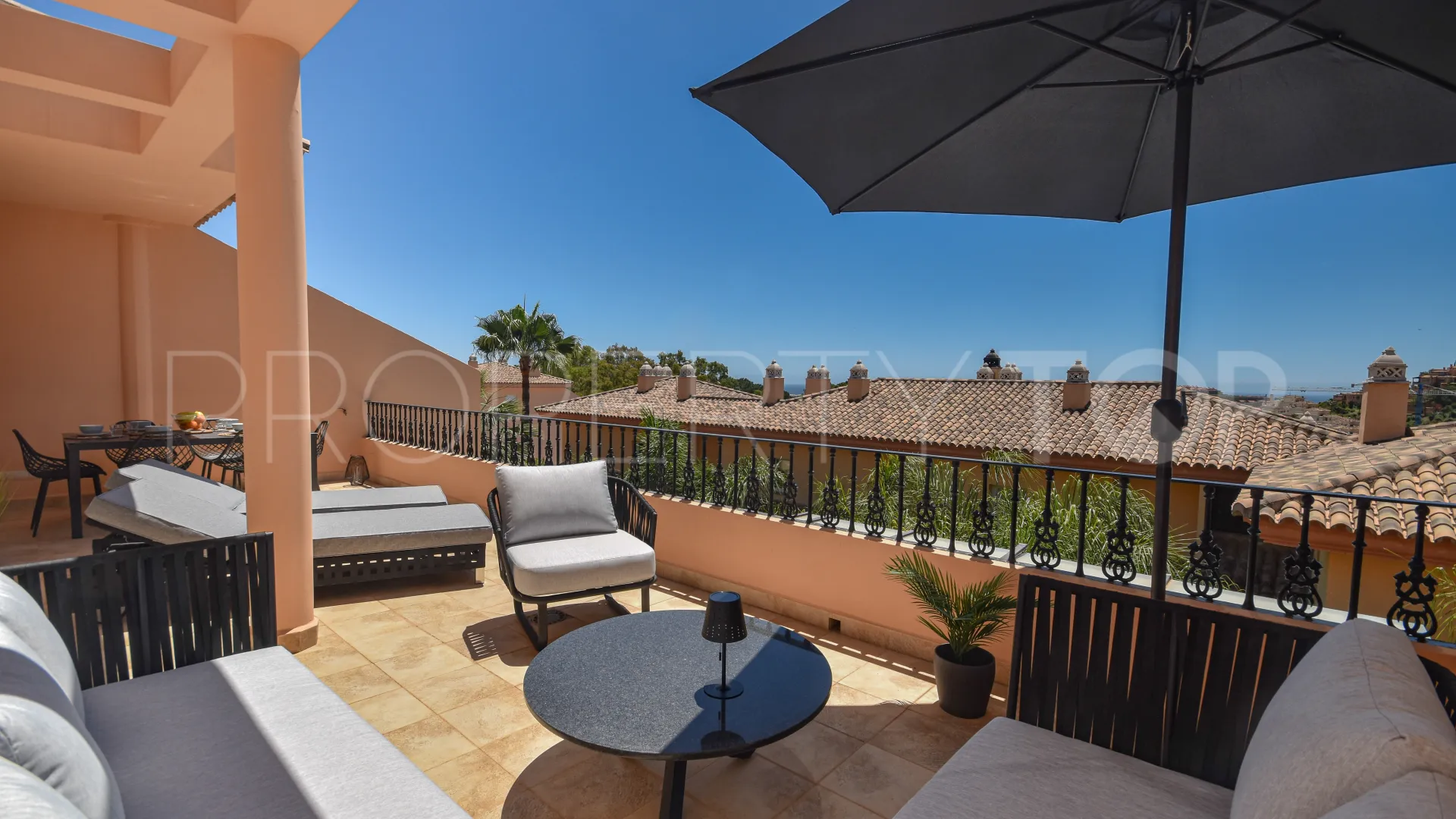 3 bedrooms duplex penthouse for sale in Vista Real