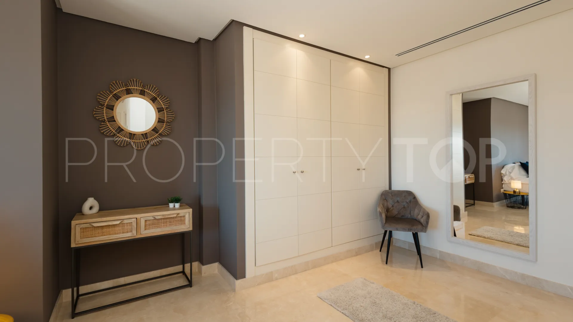 3 bedrooms duplex penthouse for sale in Vista Real