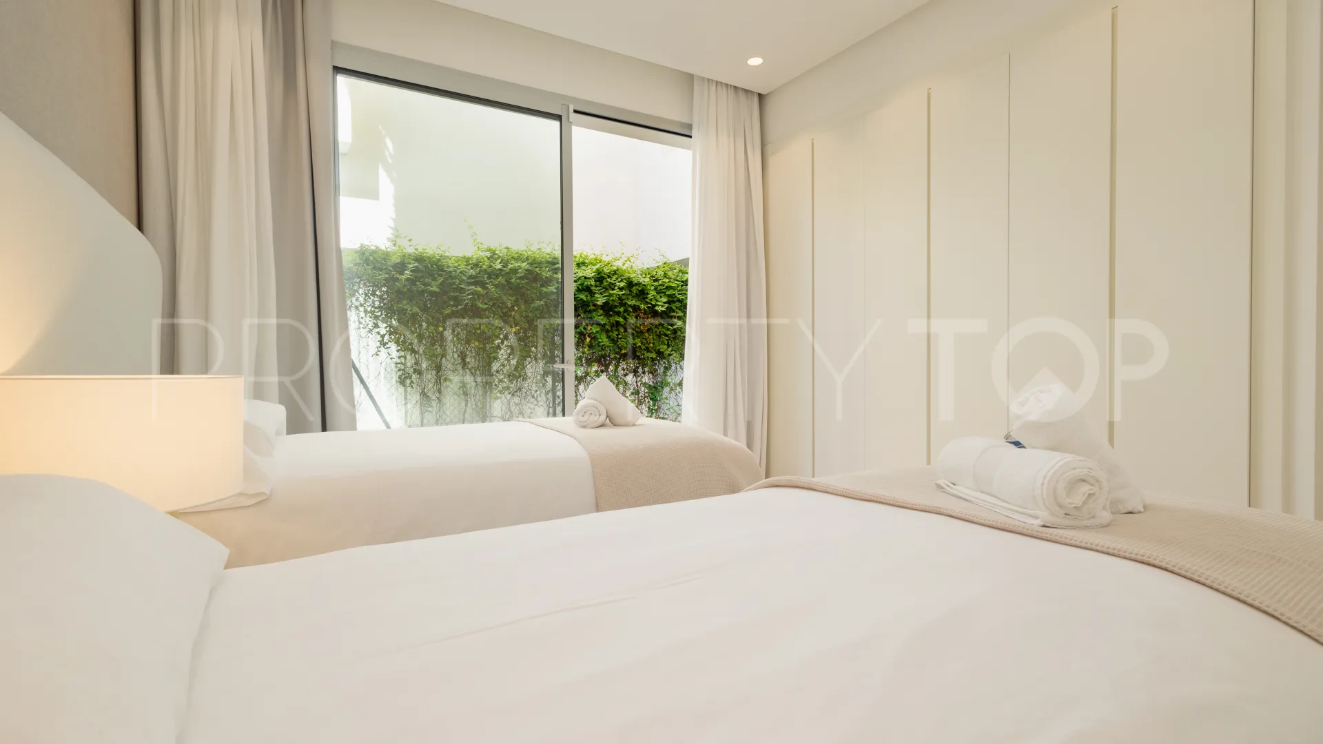 For sale Marbella Club Hills duplex