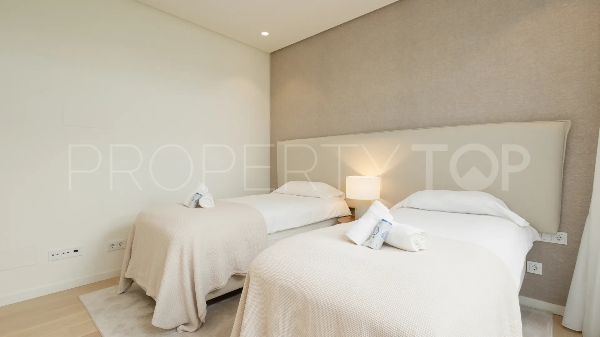 For sale Marbella Club Hills duplex