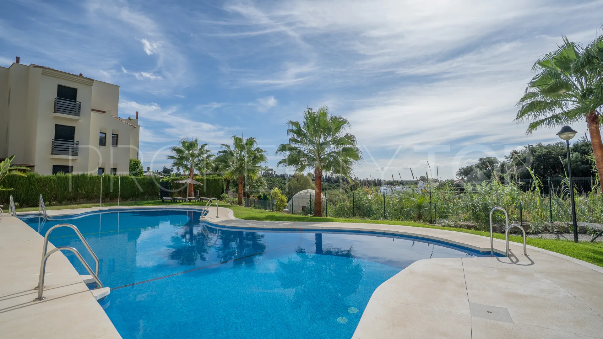 3 bedrooms apartment for sale in Estepona