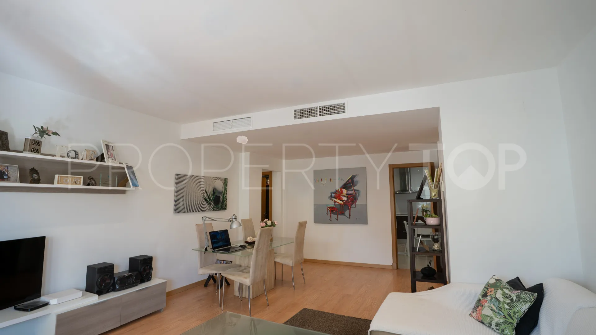 3 bedrooms apartment for sale in Estepona