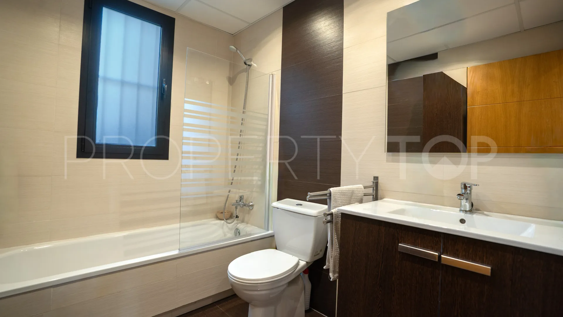 3 bedrooms apartment for sale in Estepona