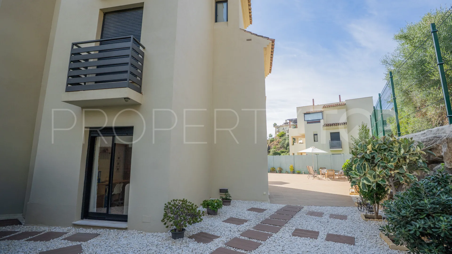 3 bedrooms apartment for sale in Estepona