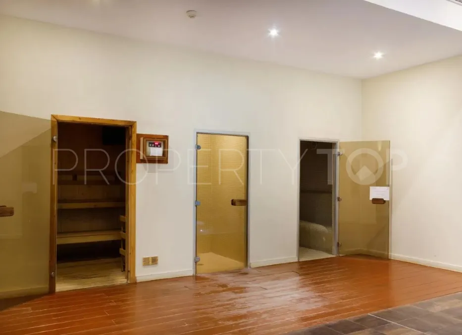 Apartamento en venta en Estepona