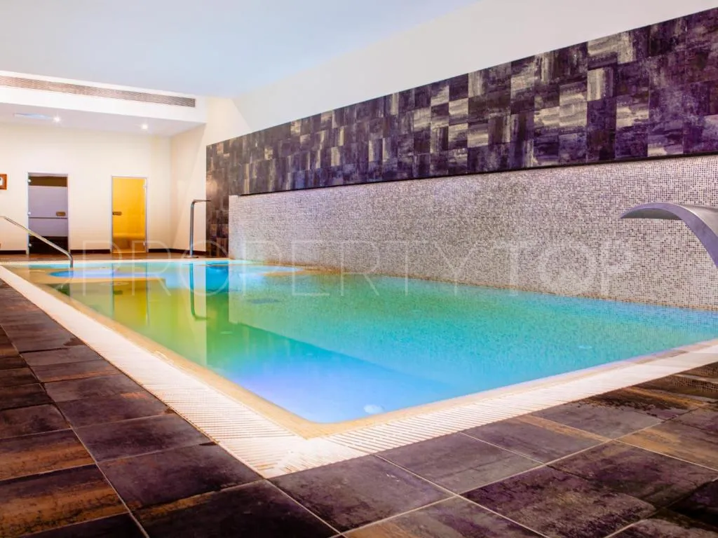 Apartamento en venta en Estepona