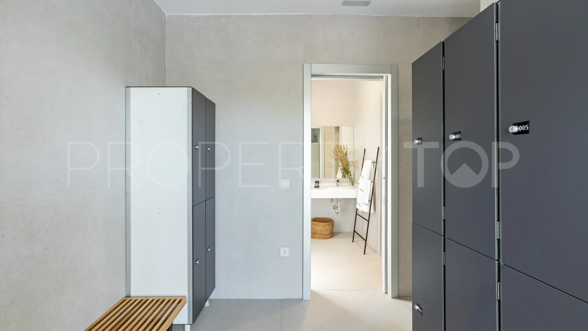 Apartment with 2 bedrooms for sale in Estepona