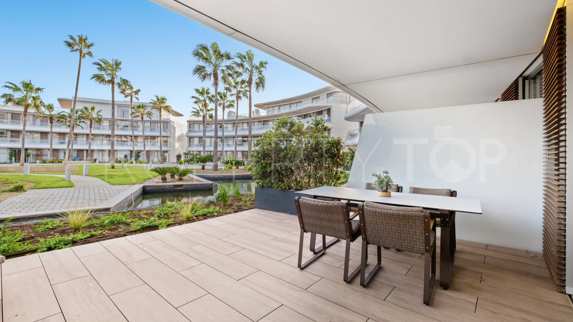 Apartment with 2 bedrooms for sale in Estepona