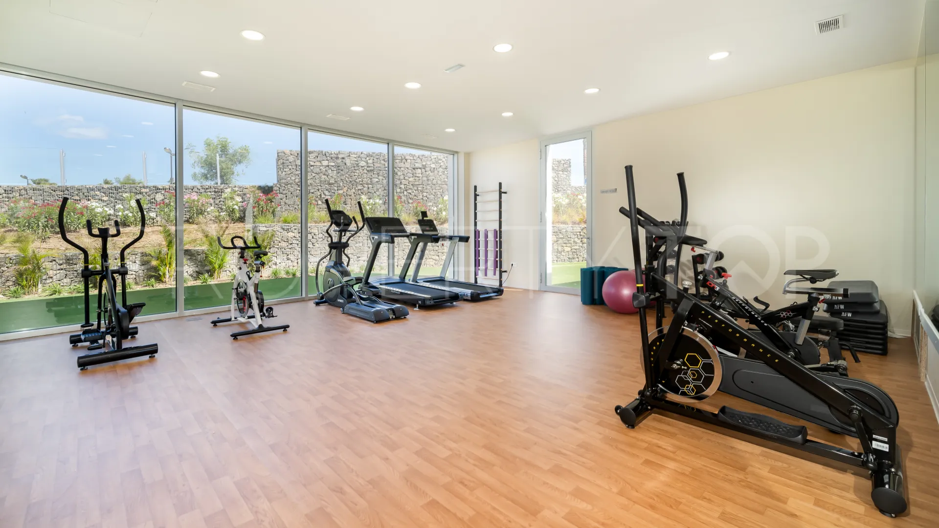Apartment with 2 bedrooms for sale in Estepona