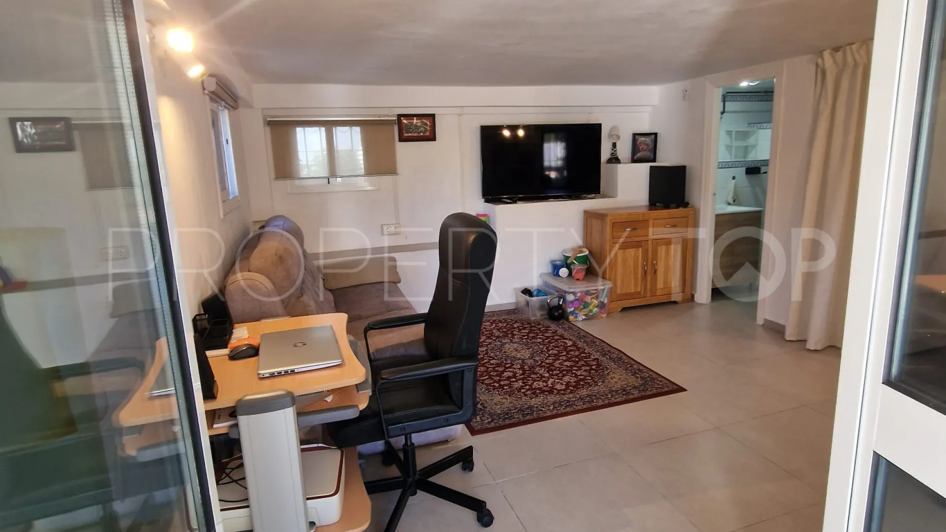 Villa for sale in Estepona