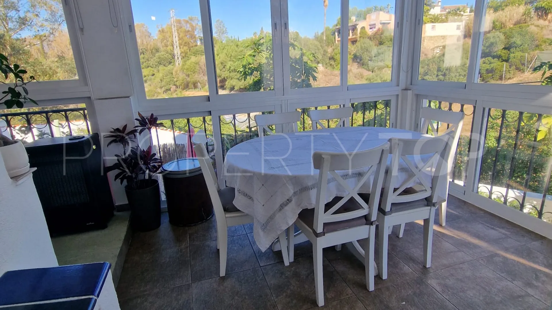 Villa for sale in Estepona