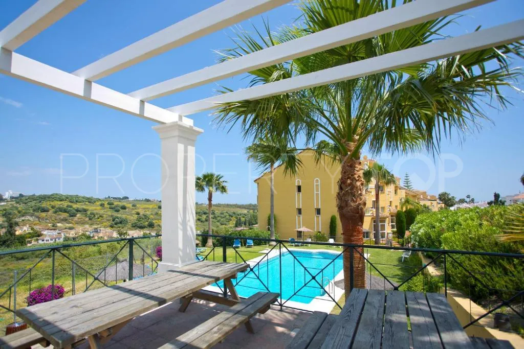 For sale apartment in Estepona