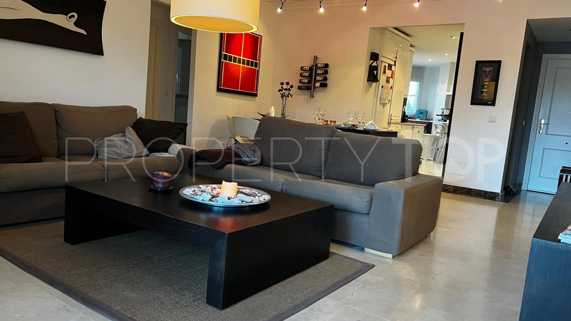 For sale apartment in Estepona