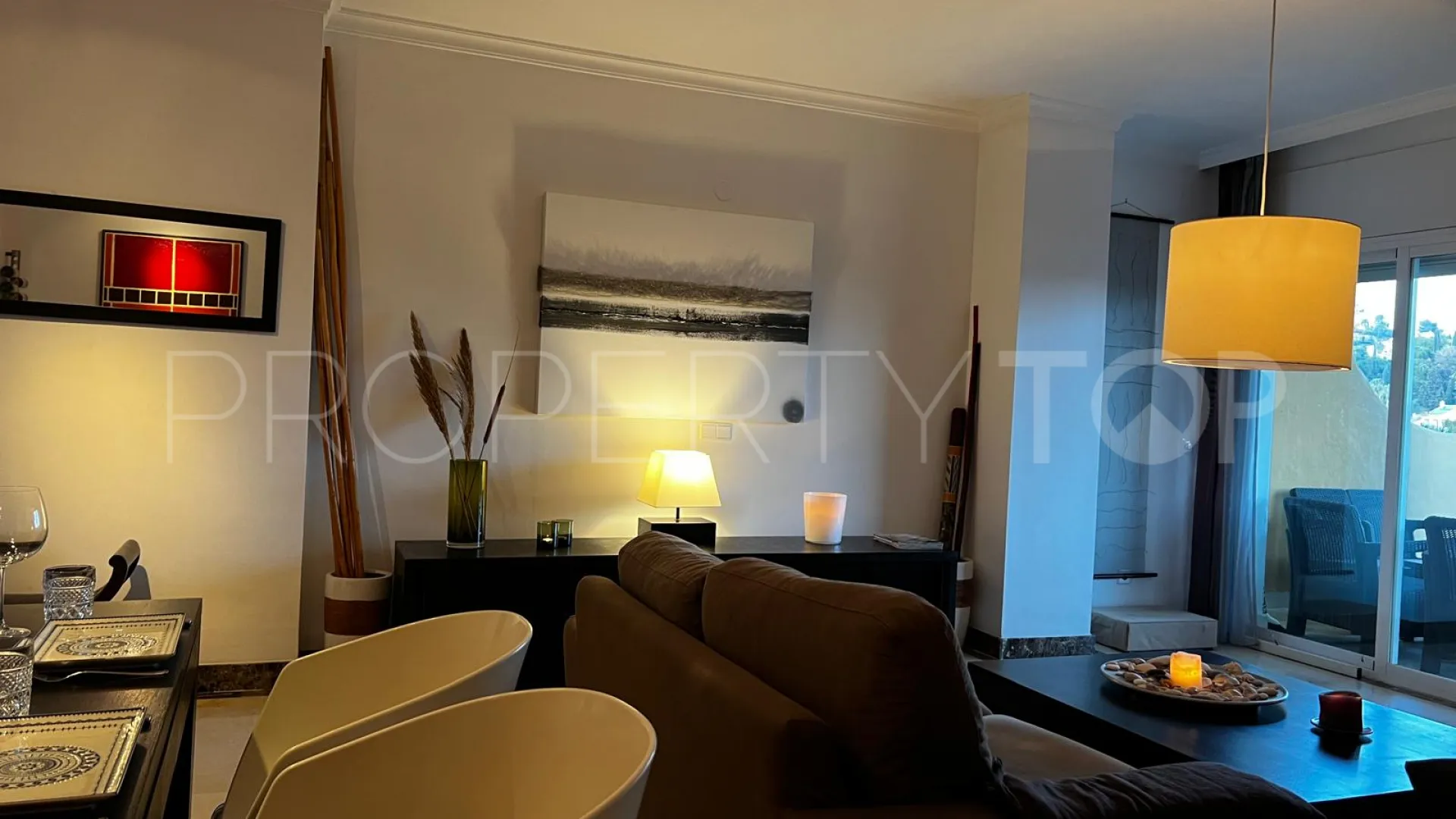 For sale apartment in Estepona