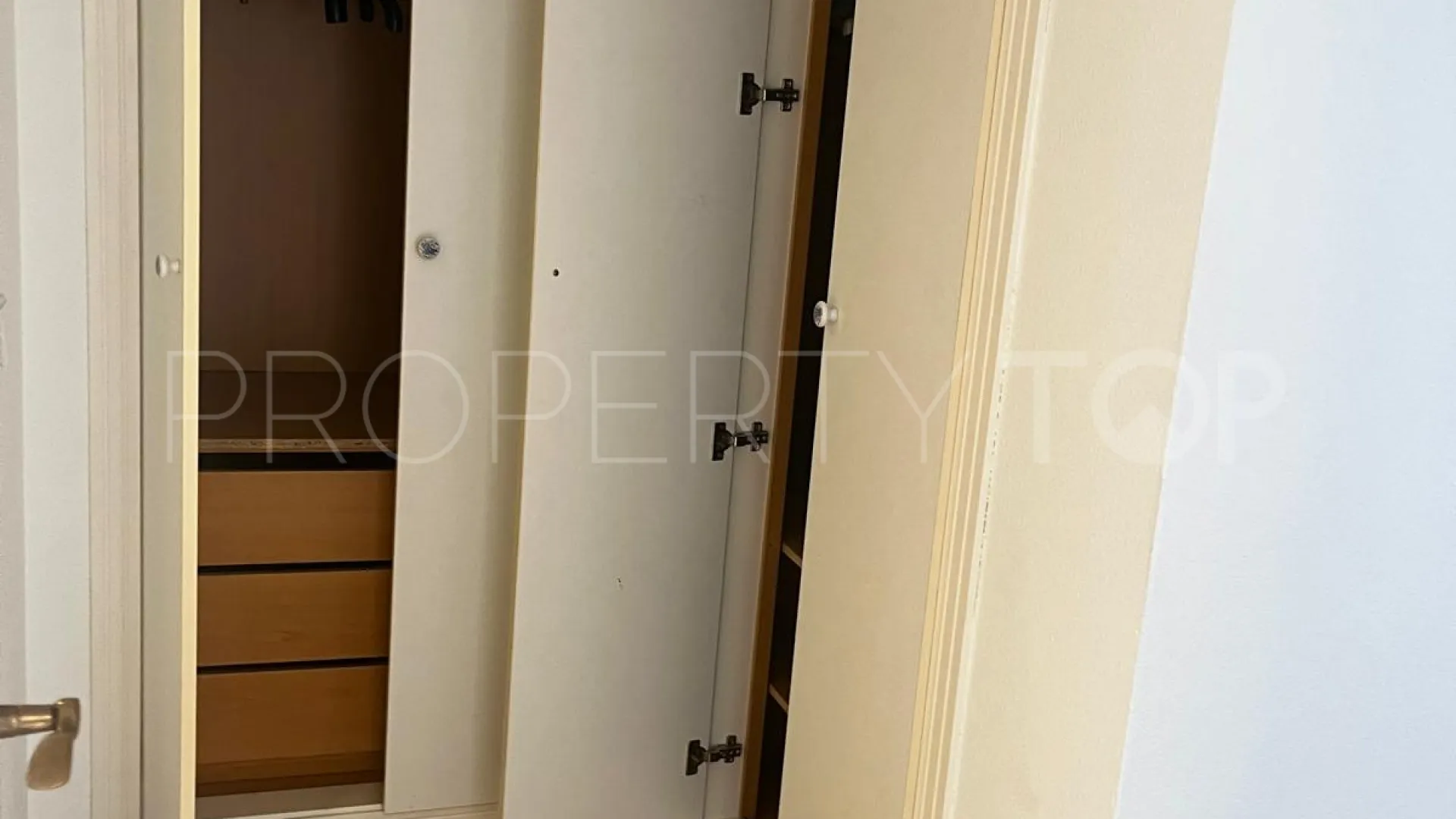 Apartment for sale in Marbella with 3 bedrooms
