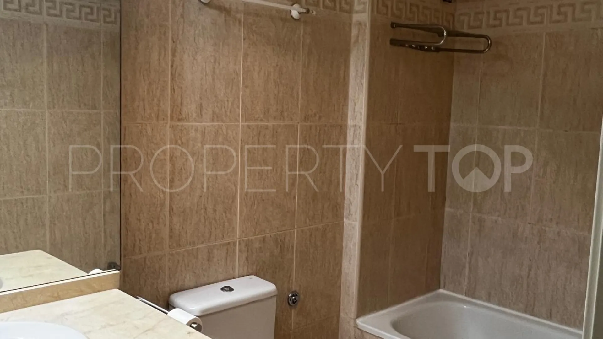 Apartment for sale in Marbella with 3 bedrooms